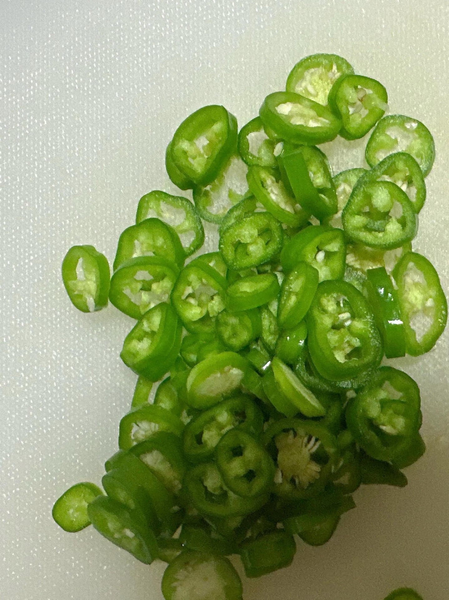 Green Chilli Rings Cold Spicy Lotus Root Slices (凉拌藕片): Crisp Lotus Root in Tangy