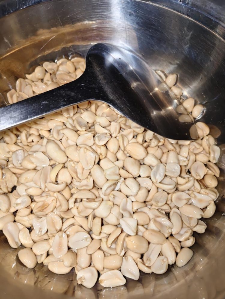 Chilly Thread Crispy Spicy Peanuts (醉香仁): Crunchy Peanuts with Numbing Chili